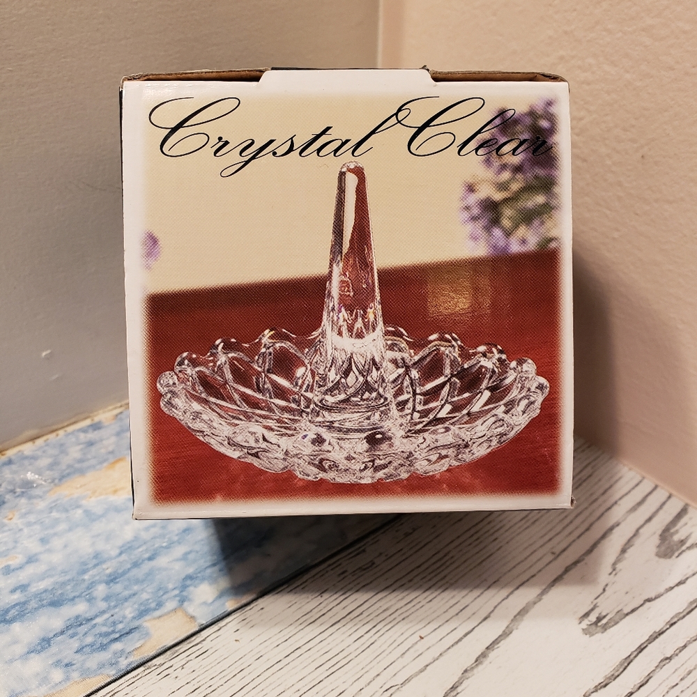 NWT Crystal Ring Holder